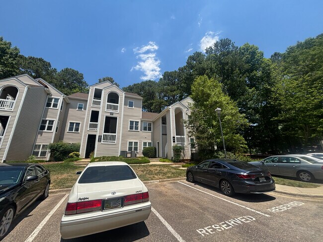 Photo - Room in Condo on Winterpointe Ln