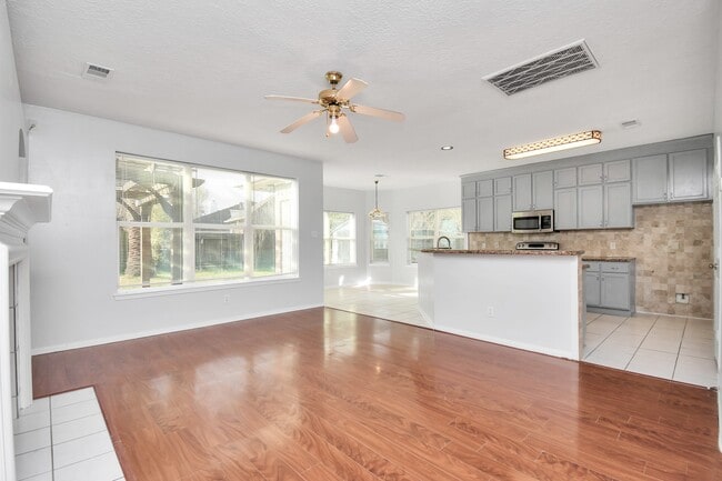 Photo - 15711 Rosewood Hill Ct