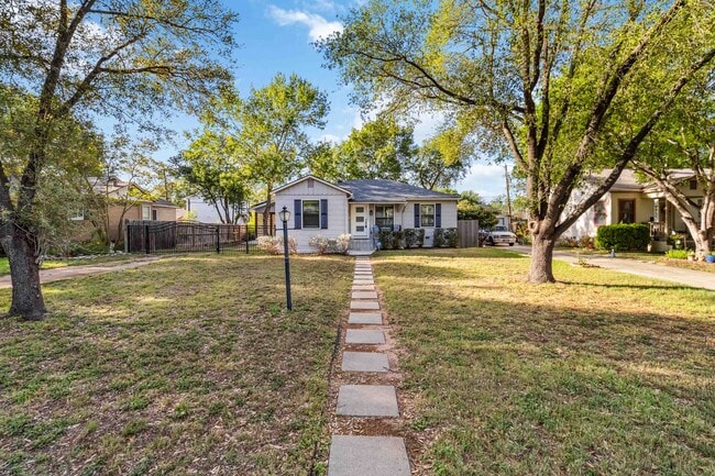 Photo - 124 Harmon Dr