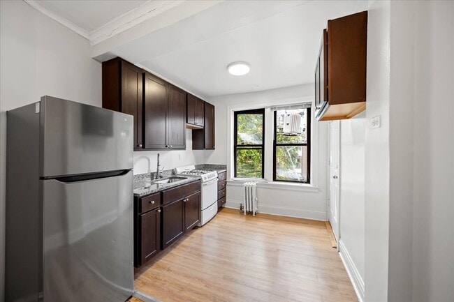 Building Photo - 631 W ROSCOE St Unit H3 Rental