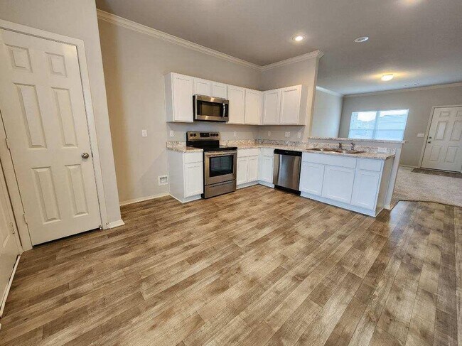 Photo - 2040 River Birch Trl