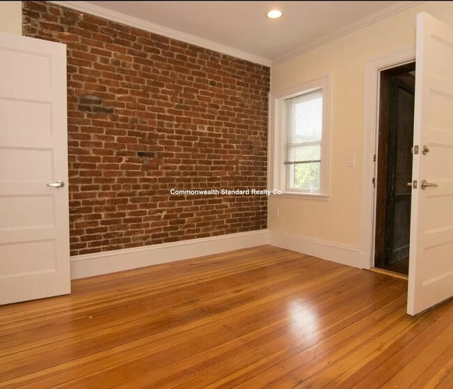 Photo - 1616 Beacon St Unit 2