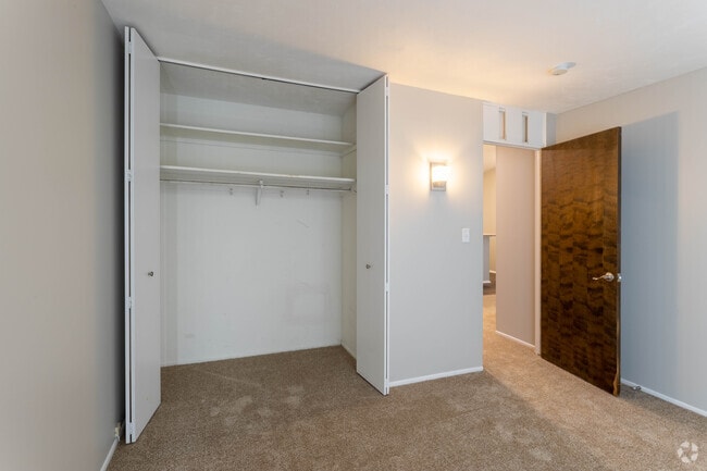 2BR, 1BA - Mulberry