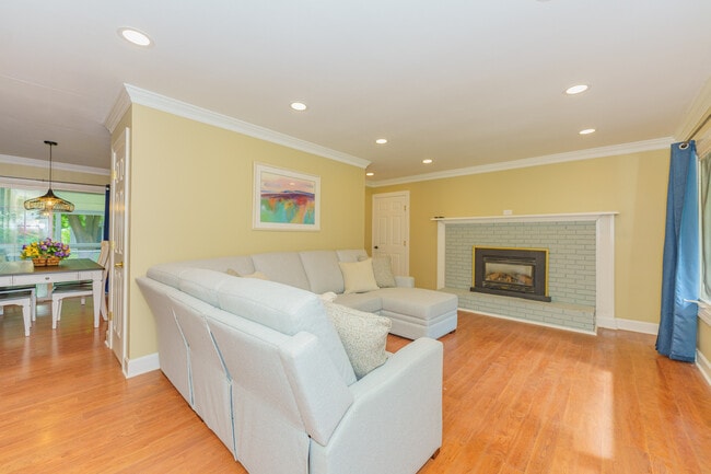 Photo - 15 Spa Cir