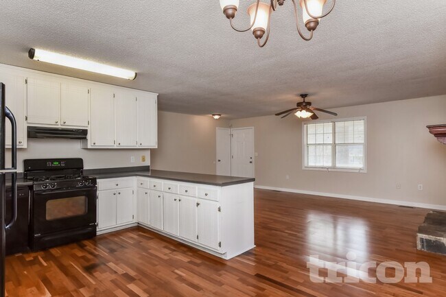 Photo - 230 Parkway Ct