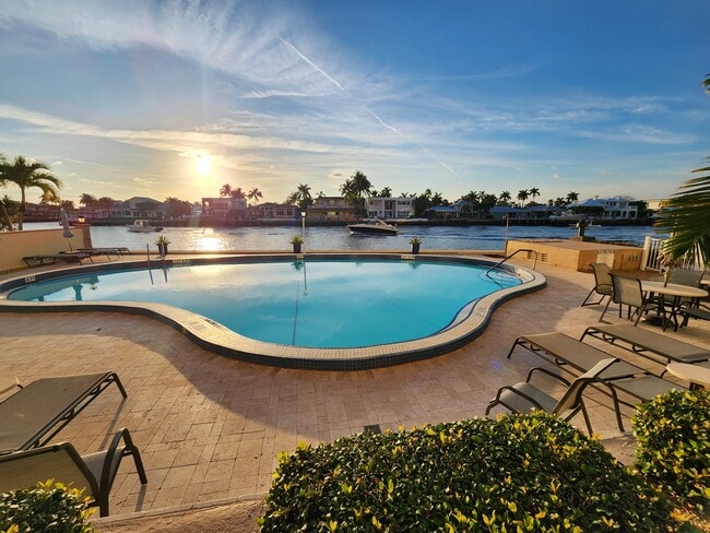 Photo - 299 N Riverside Dr Unit 1006