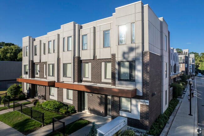 Photo - Towns on the Ravine