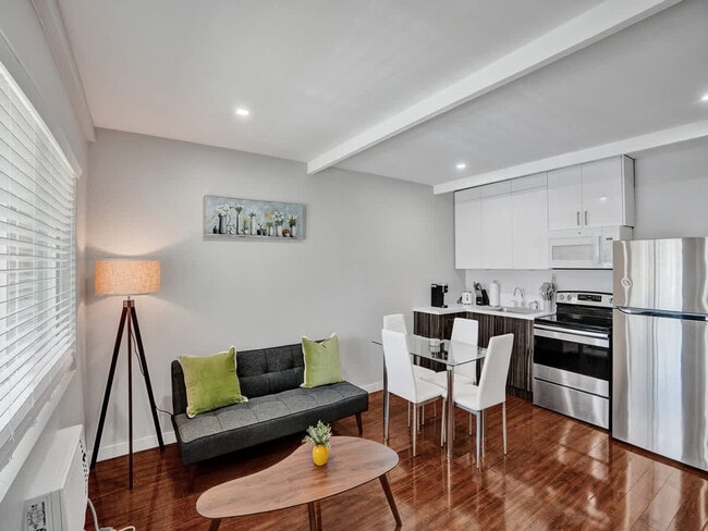 Photo - 906 N Riverside Dr Unit SI ID1503946P