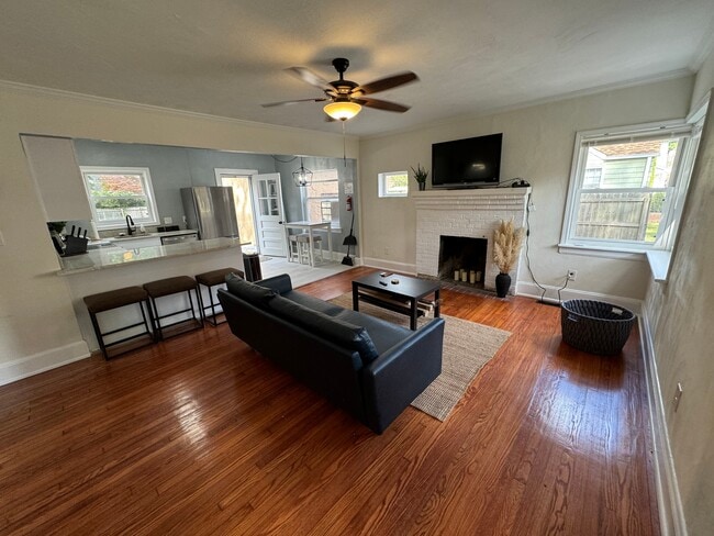 Photo - 9525 Sherwood Pl