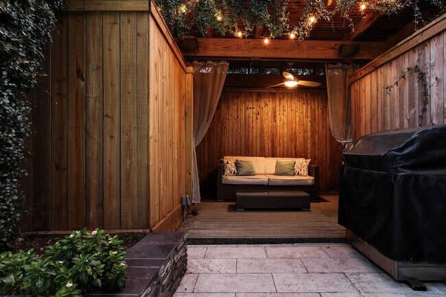 Photo - 1417 Harold St