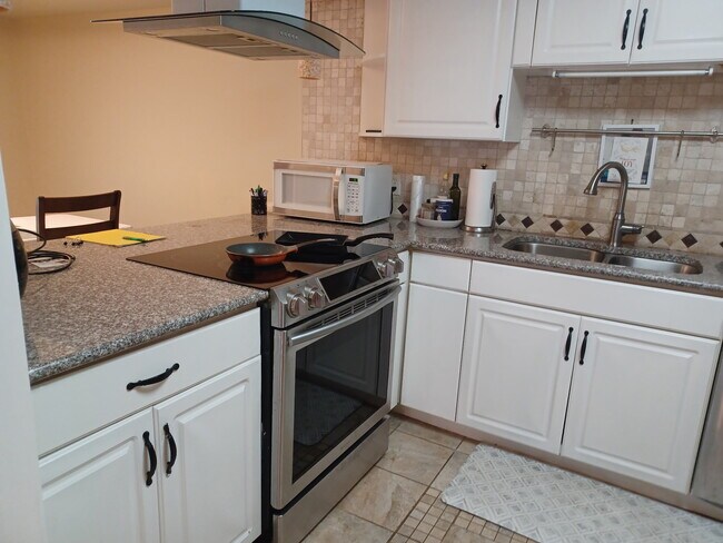 Photo - 569 Ayrshire Way