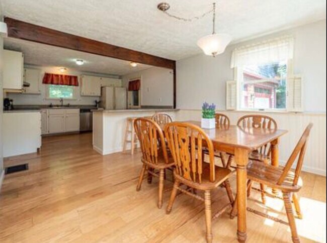Photo - 50 Buttonwood Rd