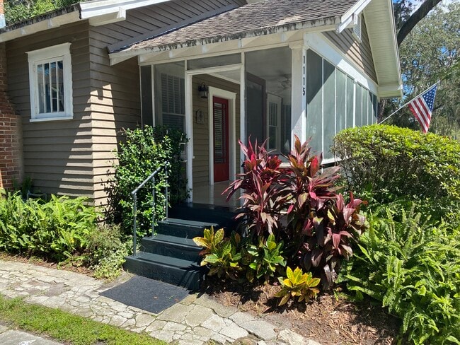 Photo - 1115 Elmwood St