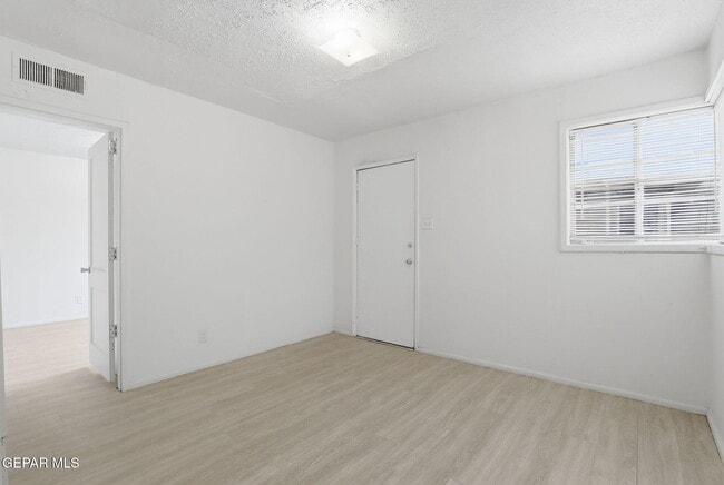 Photo - 3912 Kemp Ave Unit 6