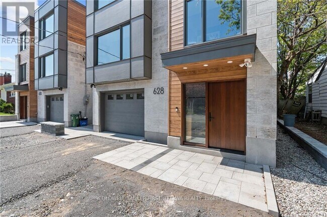 Photo - 628 Parkview Rd