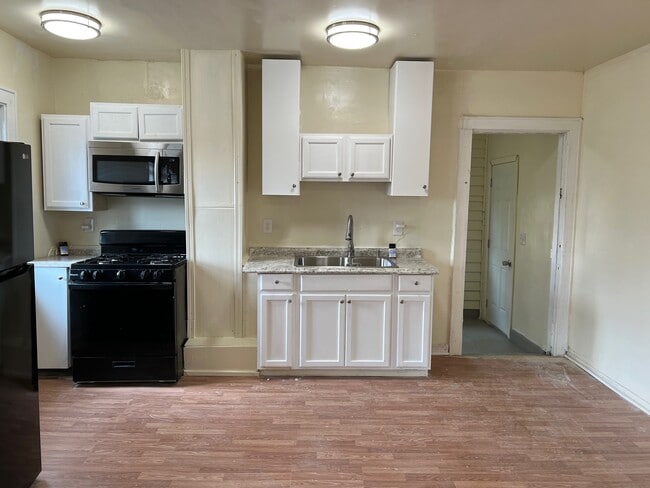 65 Drake St Unit 2