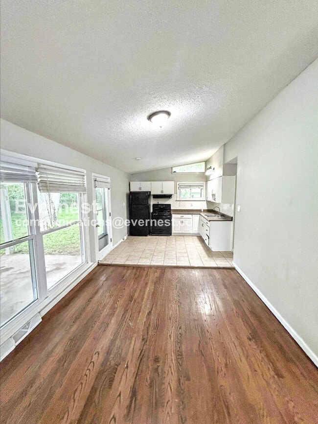 Photo - 1130 Trampe Ave