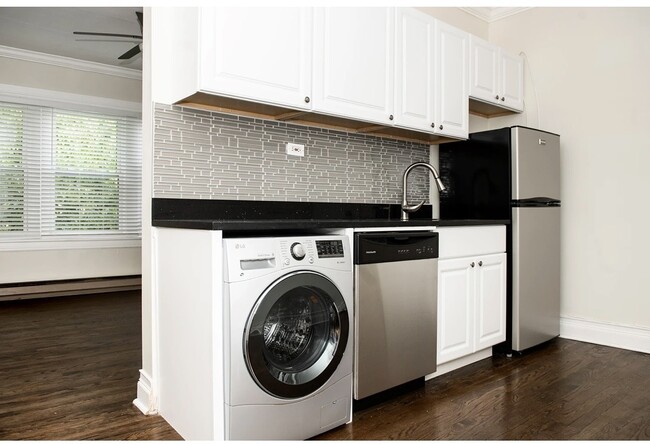 Photo - 648.5 W Roscoe St Unit 3N