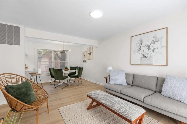 Photo - 1007 Lami St