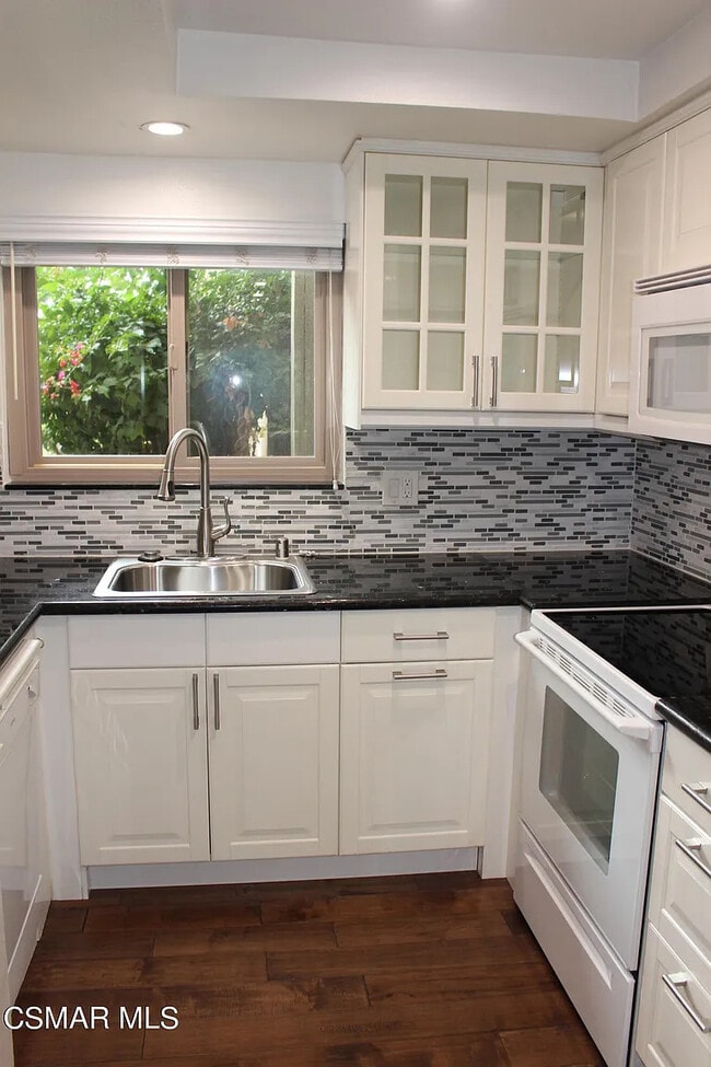 248 Oak Leaf Dr