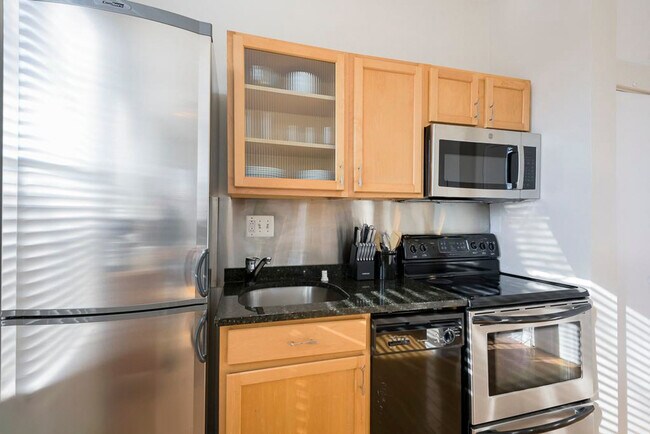 Photo - 1822 15th St NW Unidad ID363P