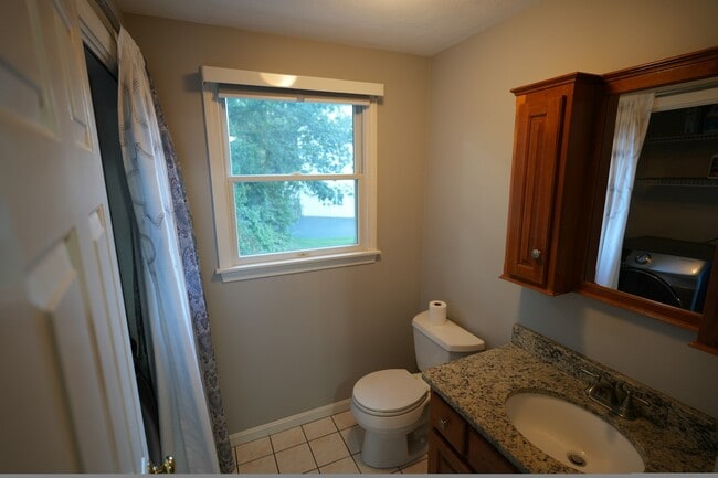 Photo - 4 Seneca Ln