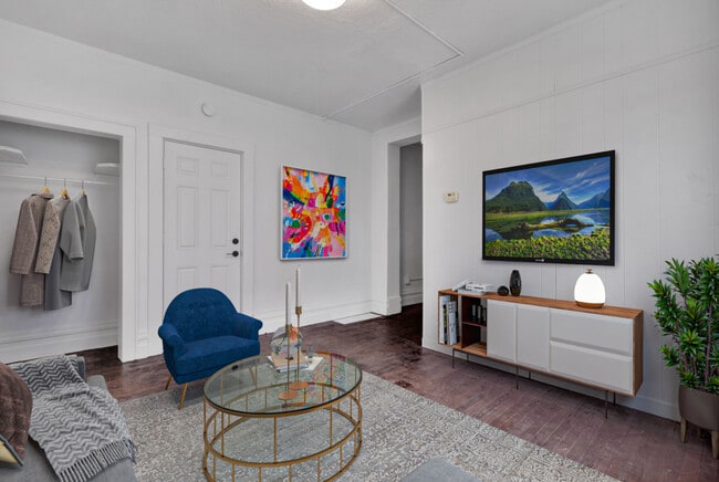 Building Photo - 808 Vine St