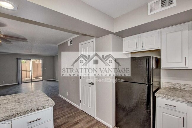 Photo - 810 E Colter St Unit 11