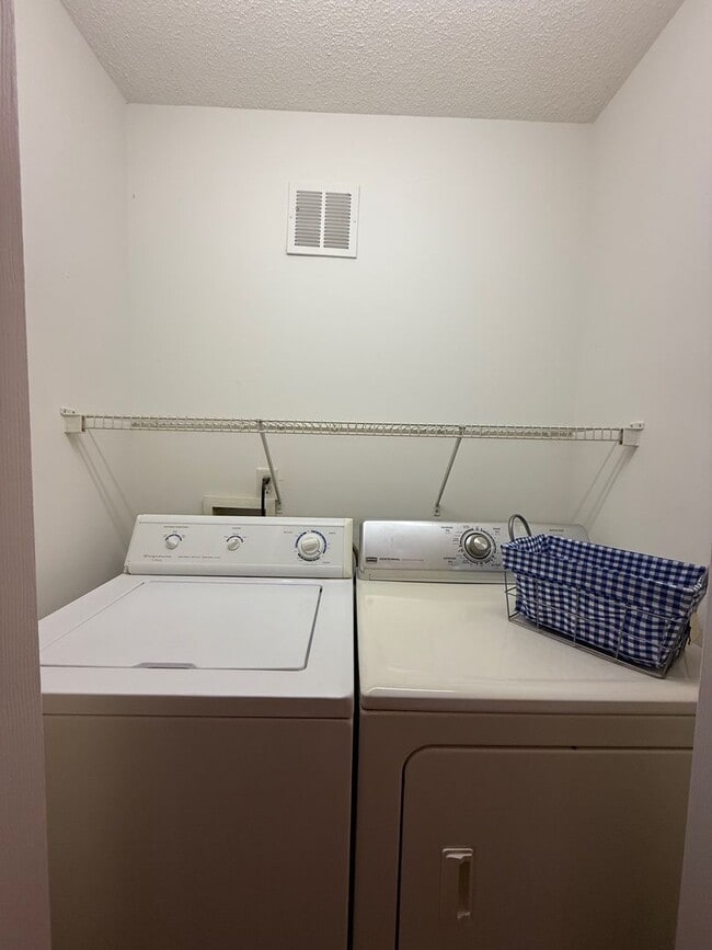 Photo - 3BR/2BA Home with Garage in Monkey Junction – Wilmington, NC