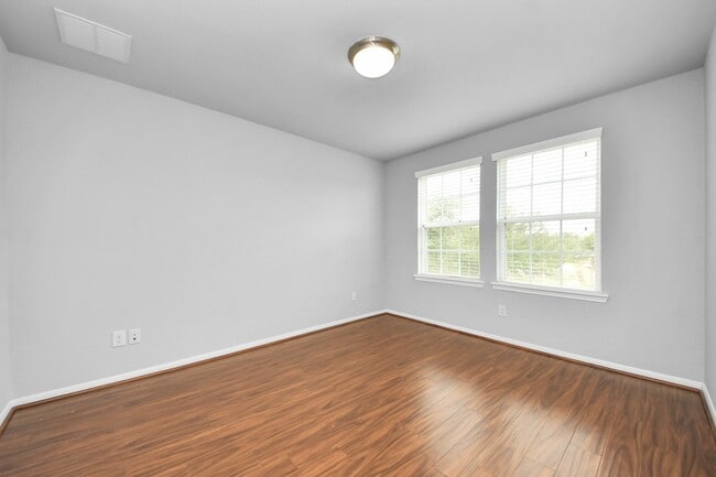 Building Photo - 6306 Bain Dr