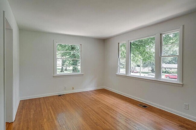Photo - 2909 Branch Ct