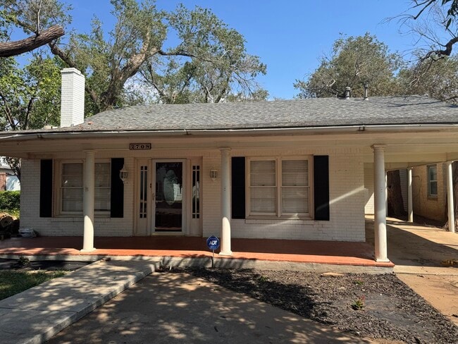 Building Photo - 2708 20th St