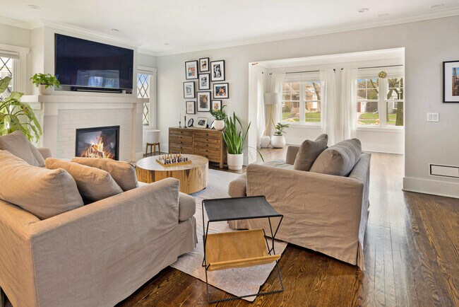 Photo - 4445 N Frederick Ave