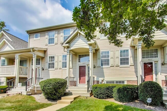 Photo - 985 Manchester Cir