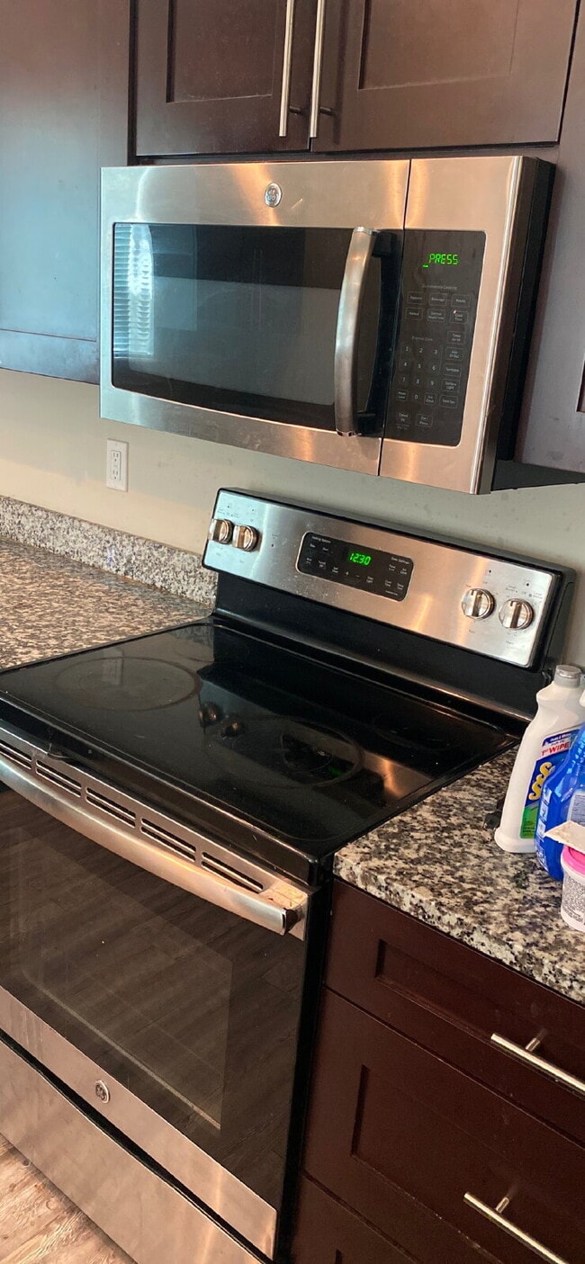 Photo - Now Leasing! Spacious 6-Bedroom, 6.5-Bathroom student house just minutes from campus. Only $725/m...