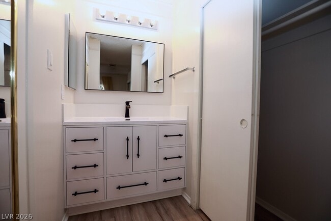 Photo - 2725 Colanthe Ave