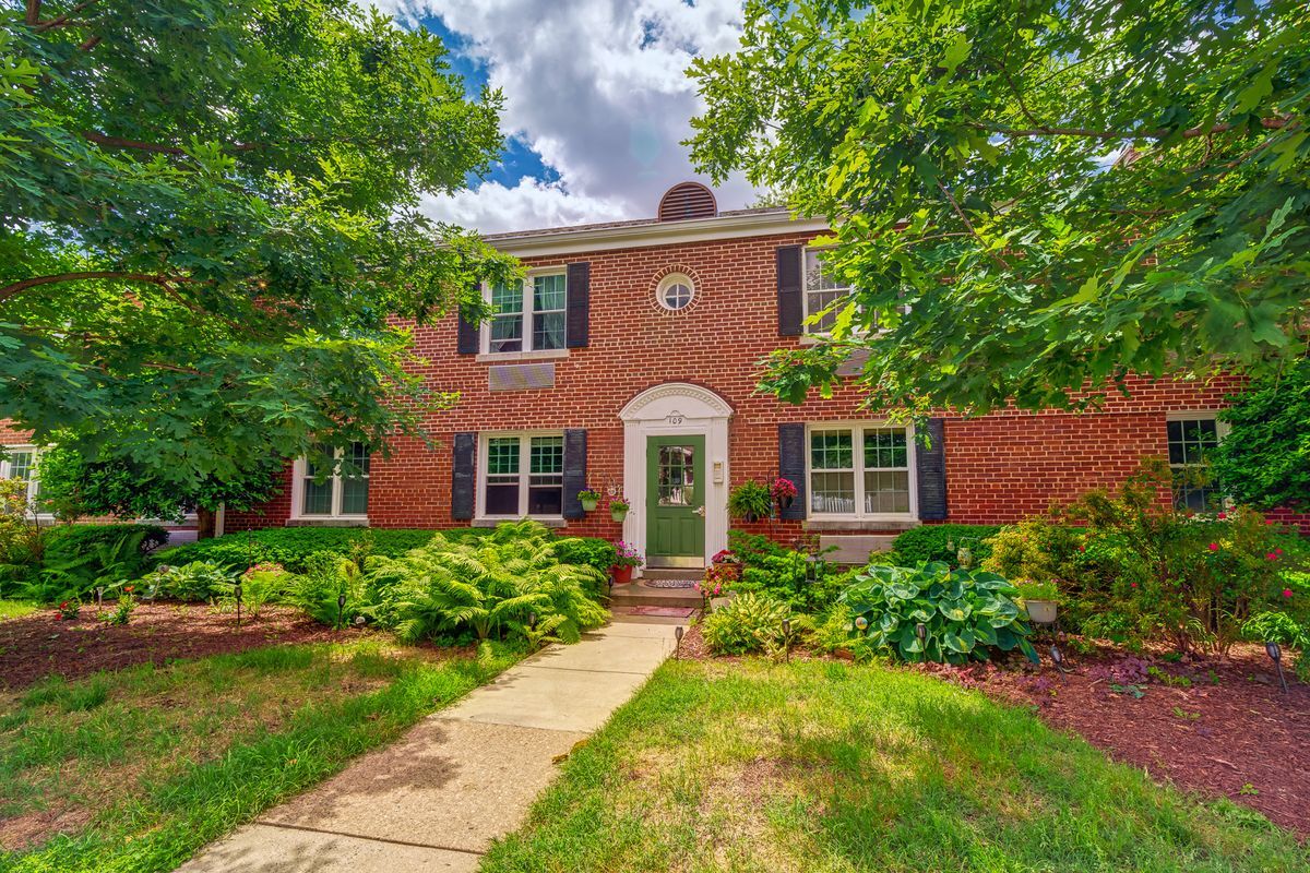 Photo - 109 E Glebe Rd Rental