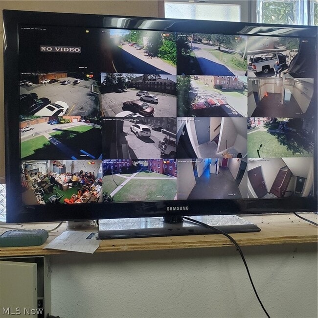 Photo - 1875 Forest Hills Blvd