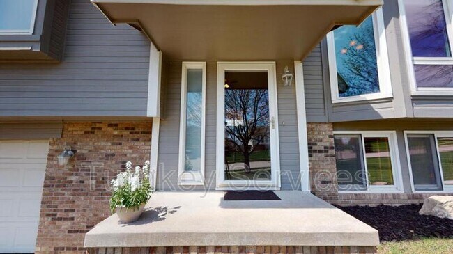 Photo - 204 Summerset Dr