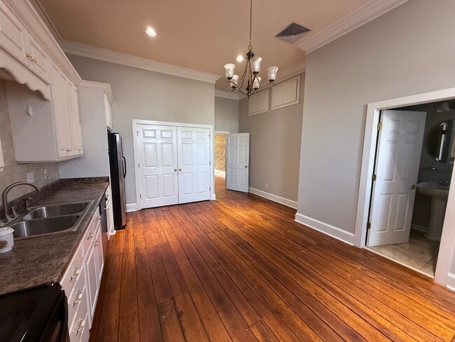Photo - 116 5th St N