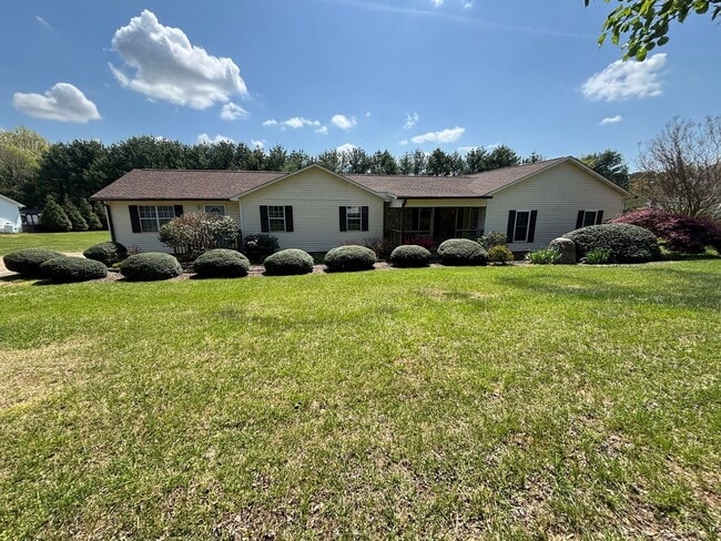 Building Photo - 4680 Plateau Rd