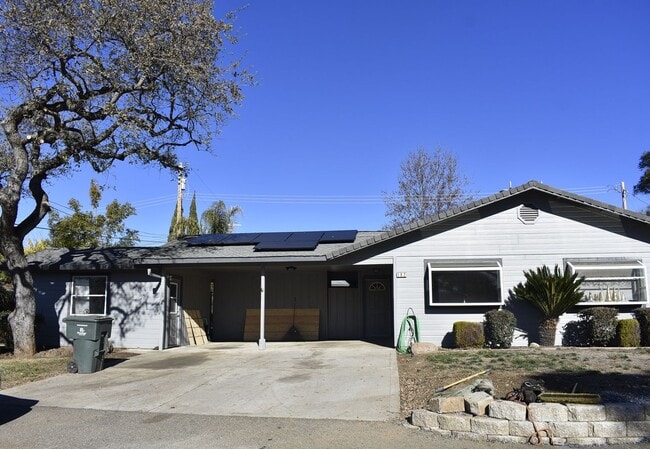 Building Photo - 182 Hillcrest Dr