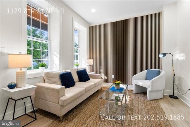 Photo - 1129 8th St NE