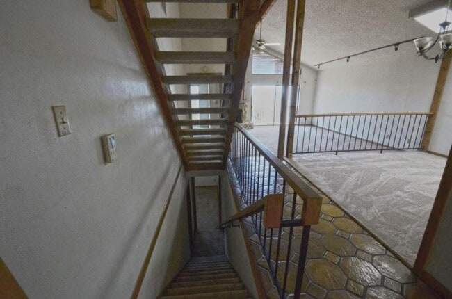 4603 Twin Valley Cir