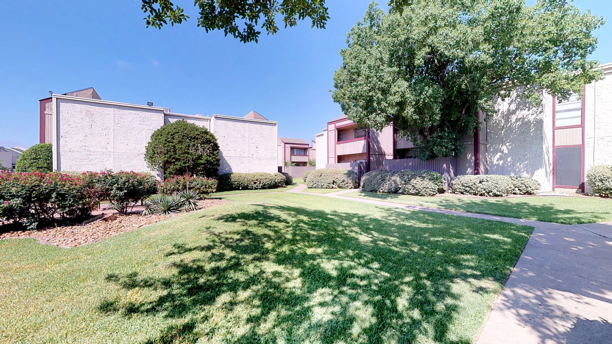 Photo - Tower Park Apartments