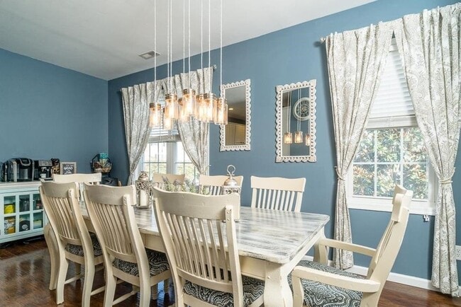 Photo - Spacious Luxury Townhome! Outstanding Location!