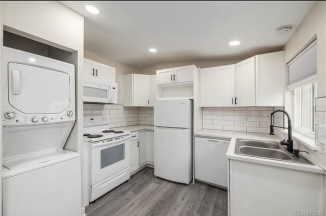 Photo - 7809 Greenleaf Ln