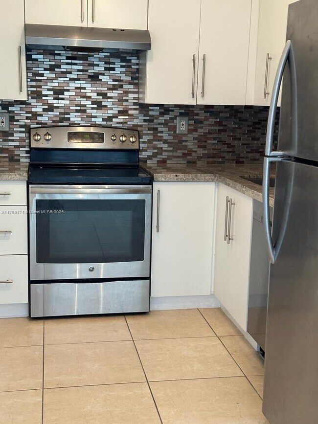 Photo - 1865 79th Street Causeway Unidad 9J