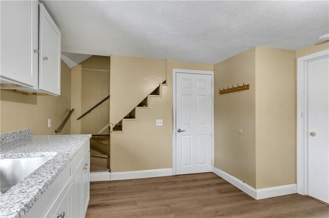 Photo - 24 Whipple Ave Unit 2