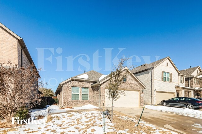 Photo - 3361 Duncan Way